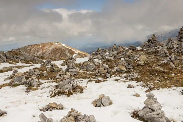 Skały wieża na Małołączniak góry - Tatry. — Zdjęcie stockowe