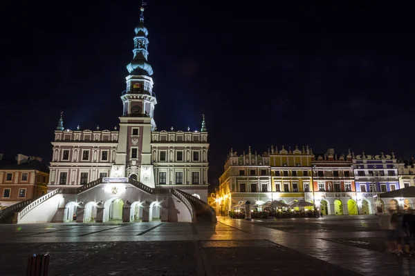 Zamosc bei Nacht - Polen. — Stockfoto