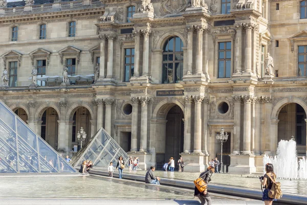 Louvre Paris — Stock Photo, Image