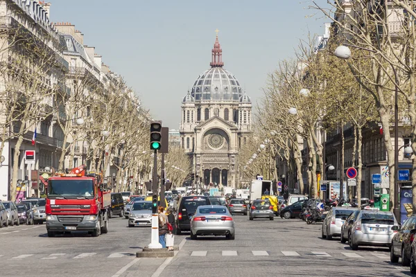 Bekijk op saint - augustin kerk. Paris, Frankrijk. — Stockfoto