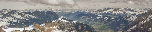 Skigebiet glacier de diablerets — Stockfoto