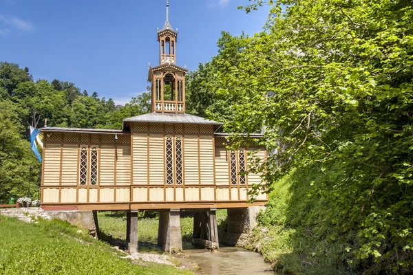 Oude houten kapel in ojcow - Polen. — Stockfoto