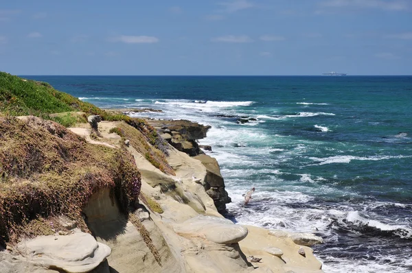 Ship in the distance — Stock Photo, Image