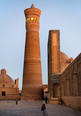 akşam kalon cami ve Minare - buhara - Özbekistan