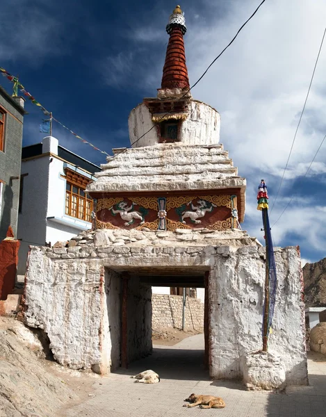 Stupa in Leh old town - Ladakh - Jammu and Kashmir - India — Stock Photo, Image