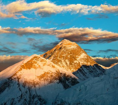 akşam kala patthar - nepal everest görünümünden renkli