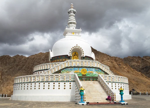 Tall Shanti Stupa near Leh - Jammu and Kashmir - Ladakh - India — Stock Photo, Image