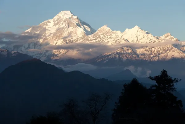 Vista noturna do monte Dhaulagiri - Nepal — Fotografia de Stock