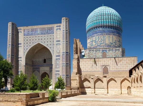 Widok z meczecie bibi-khanym - registan – Samarkanda – uzbekistan — Zdjęcie stockowe