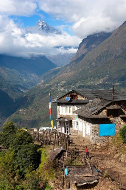 portse thanga tepe ve giriş khumbu Vadisi - lukla - Nepal
