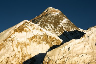 Everest görünümünden kala patthar akşamlar