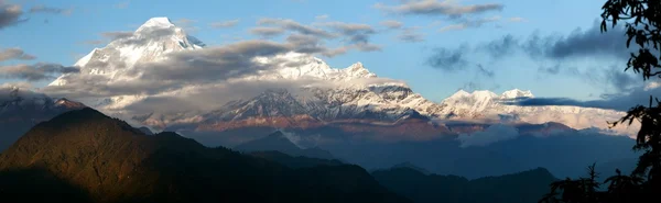 Vista nocturna del monte Dhaulagiri - Nepal — Foto de Stock