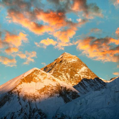 kala patthar - trek everest ana kampı - Nepal everest akşam manzarası