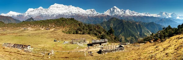 Panoramatický pohled od jaljala průsmyku dhaulagiri a Annapurnu himal - Nepál — Stock fotografie