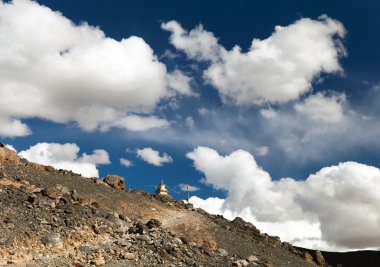 bulut - zanskar trek - ladakh - Türkiye arasındaki tepede stupa