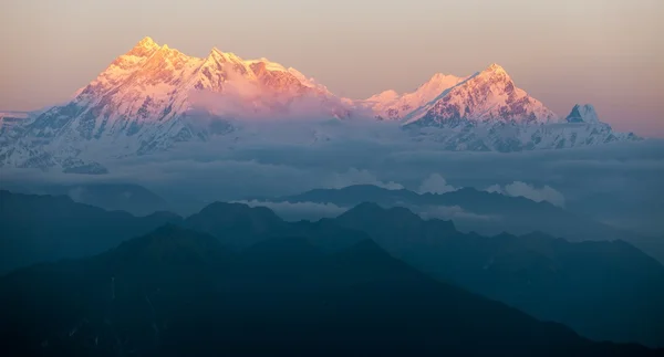Vista nocturna del monte Annapurna - nepal —  Fotos de Stock