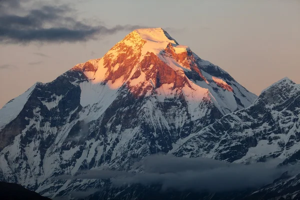Vista nocturna del monte Dhaulagiri - Nepal — Foto de Stock