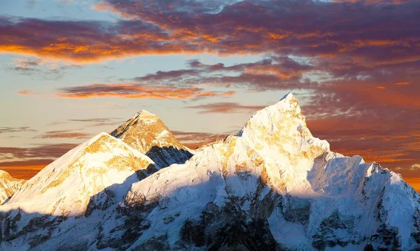 Monte Everest Vista Panorâmica Noite Com Belas Nuvens Pôr Sol — Fotografia de Stock