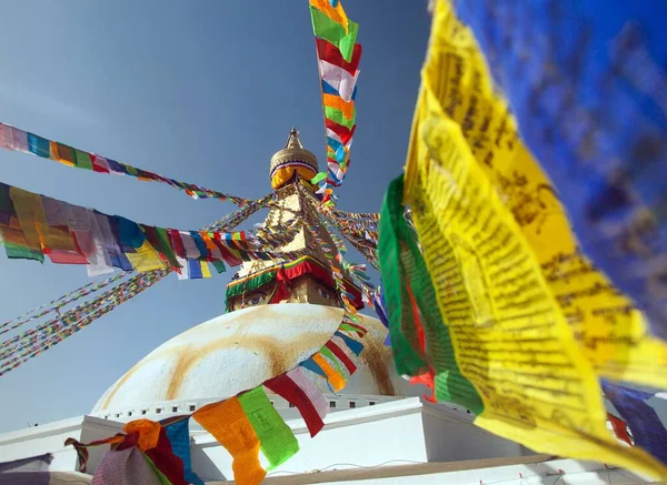 Boudha Bodhnath Veya Boudhanath Dua Bayraklarıyla Katmandu Şehrinin Büyük Budist — Stok fotoğraf