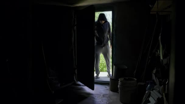 Silhouette Man Comes Dark Room Street Moves Quickly Camera Concept — Vídeo de stock