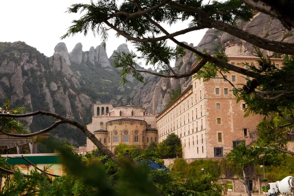 Barcelona, Spain, Monastery of Montserrat, the patriotic symbol and a center of pilgrimage of Catalonia. — Stock Photo, Image