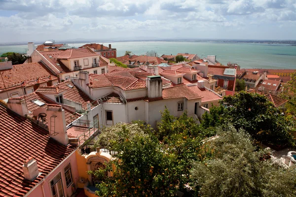 Portugal, Lissabon, Aussichtsplattform, Stadtbild, portugiesischer Stil — Stockfoto