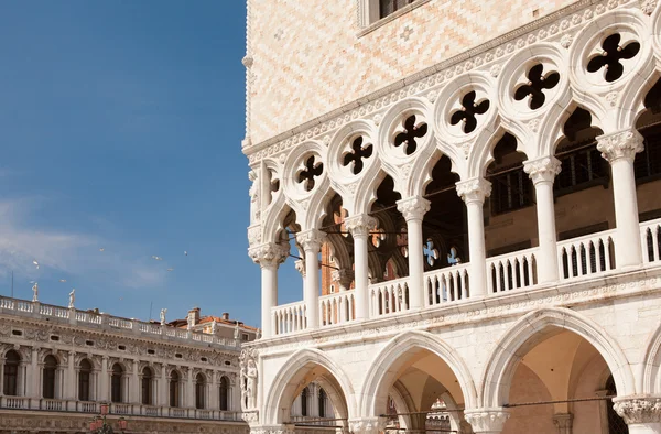 Italy, Venice, Piazza St. Mark's, flagpoles on sky background — Stock Photo, Image
