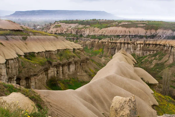 Kapadokya. Harika bir manzara. Anadolu, Türkiye, eski Hıristiyan manastırları, tapınaklar, kilise, mağara, mağara otel — Stok fotoğraf