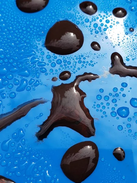Drops Brown Paint Blue Surface Close Macro Background — Stock Photo, Image
