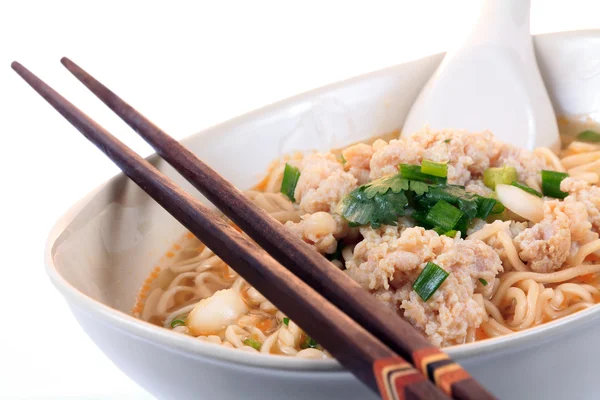 Chinese instant noodle with minced pork bowl — Stock Photo, Image