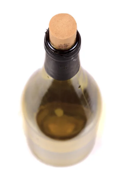 Garrafa de vinho branco isolado em fundo branco — Fotografia de Stock