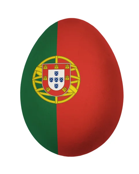 Colorato Portogallo bandiera uovo di Pasqua isolato su sfondo bianco — Foto Stock