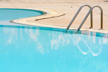 Casual Yüzme Havuzu