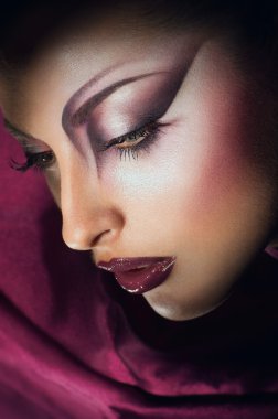 yaratıcı yüz-resim kadınla