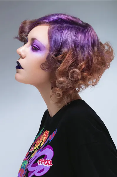 Kobieta z nowoczesną fryzurę — Zdjęcie stockowe