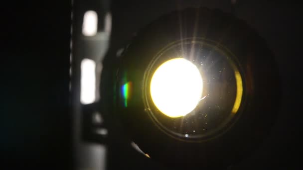 Проекторный свет — стоковое видео