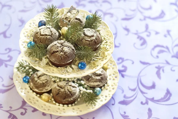 Vánoční čokoládové dorty s práškovým cukrem — Stock fotografie