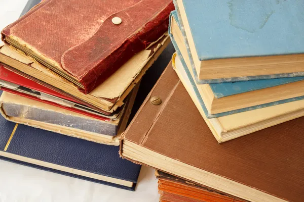 Παλιά φθαρμένα βιβλία — Φωτογραφία Αρχείου