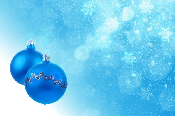 Bolas de Navidad azul fondo — Foto de Stock