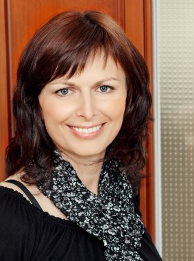 güleryüzlü orta yaş kadın moda Güzellik Portresi