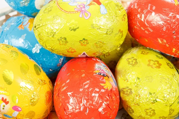 Gros plan sur les œufs de Pâques en chocolat — Photo