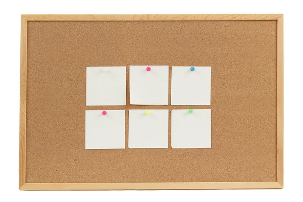 Papeles de notas vacíos en cartón de corcho — Foto de Stock