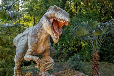 büyük tyranosaurus model rex orman