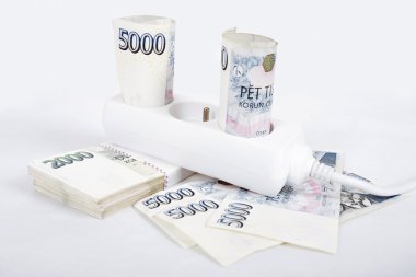 pahalı enerji faturası para kavramı