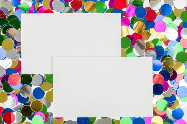 Small color confetti and empty card — Stock Photo, Image