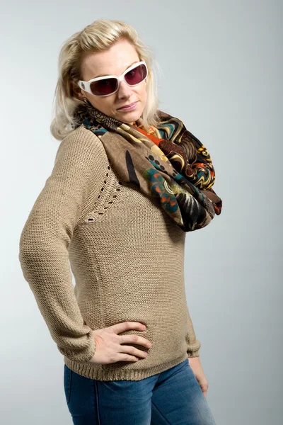 Studio portrait of beautiful woman — Stock Photo, Image