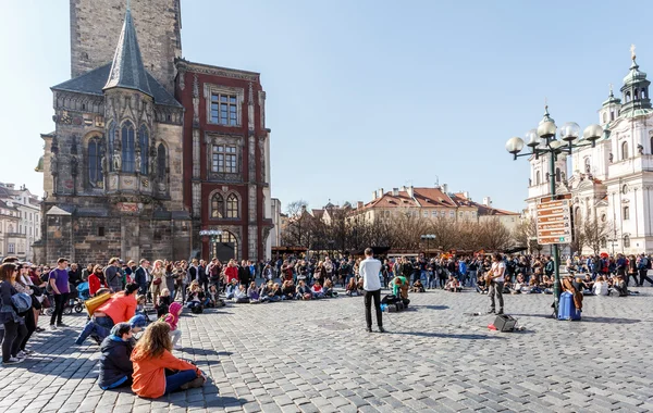 Street musicians on Old Town Square — Stock Photo, Image