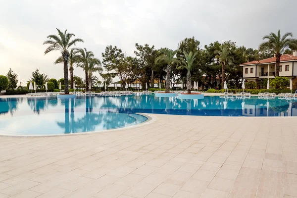 Swimming pool with nobody — Stock Photo, Image