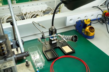 elektronik ekipman montaj işyeri