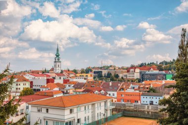 Trebiç Panoraması, Çek Cumhuriyeti 'nin Moravya kentindeki UNESCO dünya mirası bölgesi, Çek Cumhuriyeti' nin Trebiç kentindeki St. Martin Kilisesi